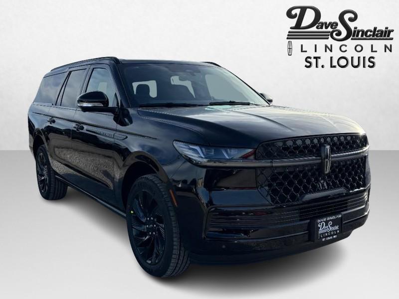 new 2026 Lincoln Navigator car, priced at $115,060