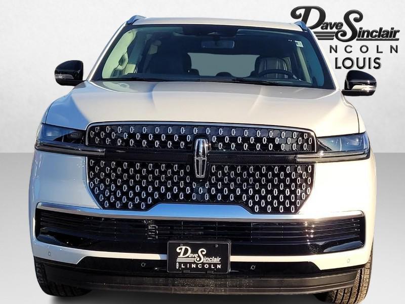 new 2025 Lincoln Navigator car, priced at $105,085