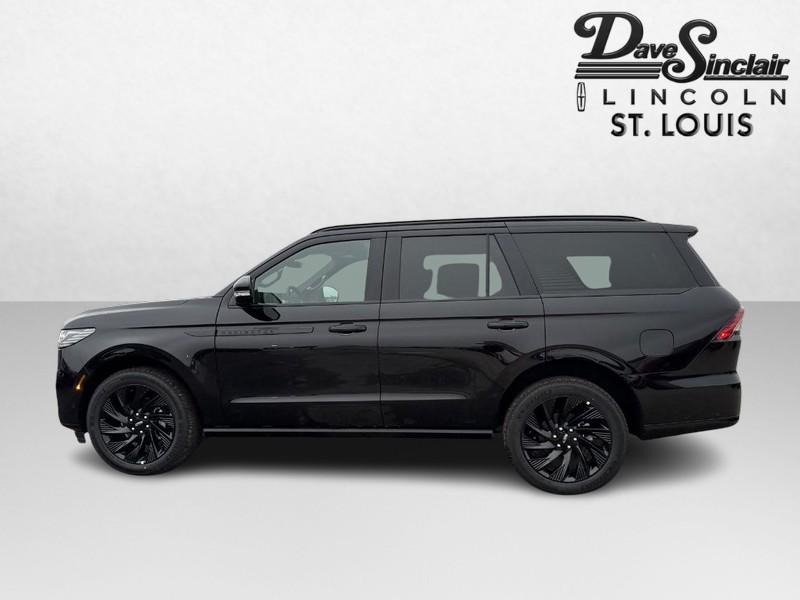 new 2025 Lincoln Navigator car, priced at $107,835