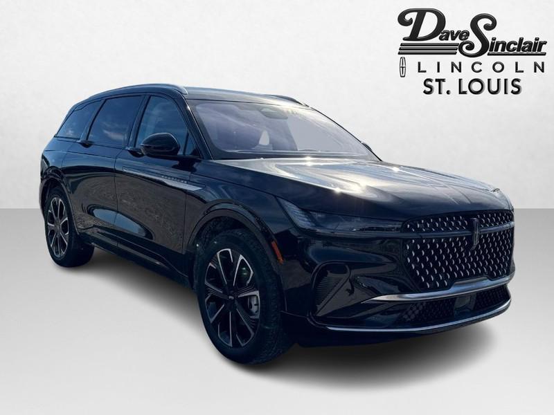 new 2025 Lincoln Nautilus car, priced at $66,552