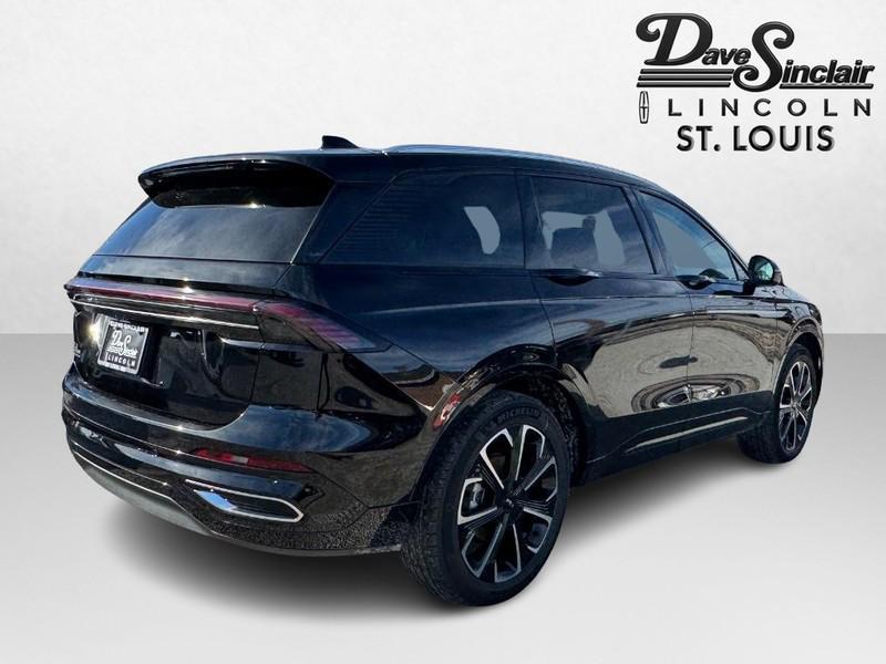 new 2025 Lincoln Nautilus car, priced at $66,552