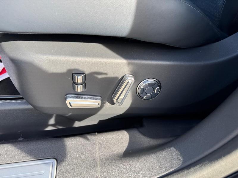 new 2025 Lincoln Nautilus car, priced at $66,552