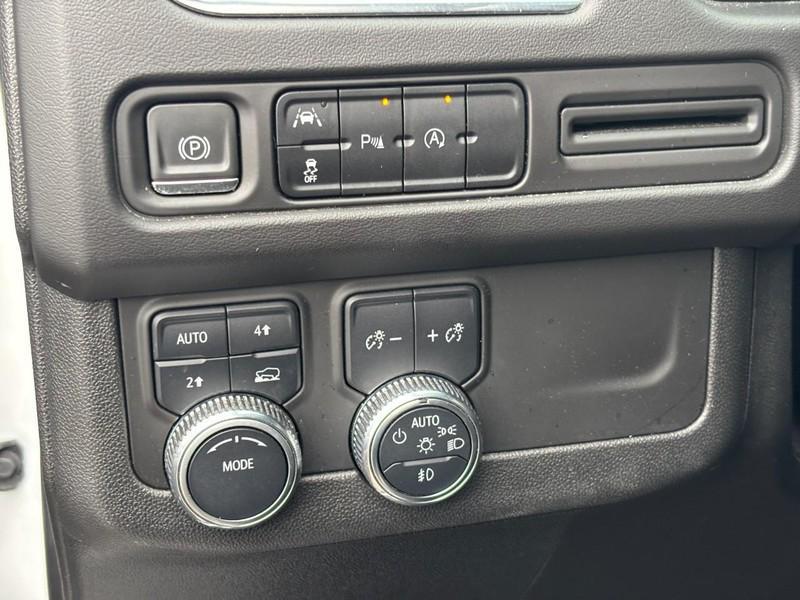 used 2023 GMC Yukon car, priced at $49,715