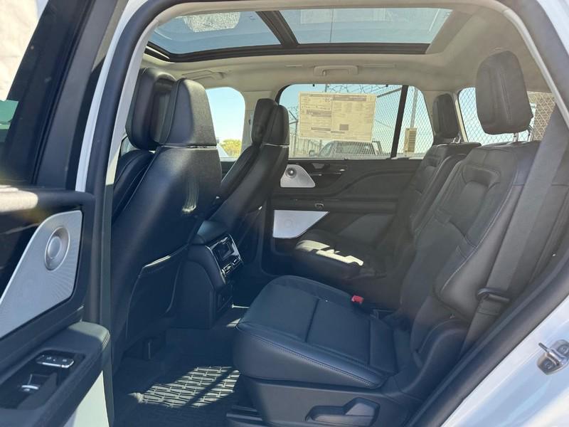 new 2025 Lincoln Aviator car, priced at $71,502