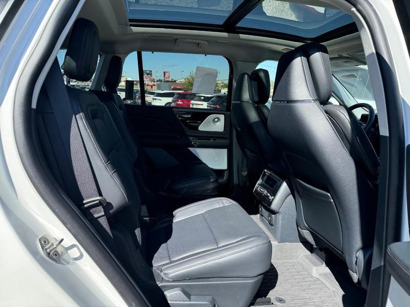new 2025 Lincoln Aviator car, priced at $71,502