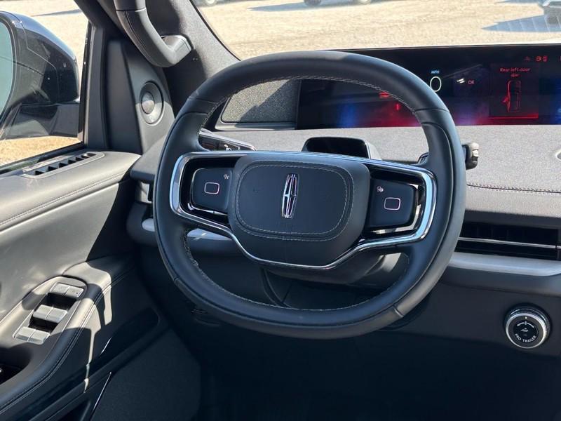 new 2026 Lincoln Navigator car, priced at $110,134