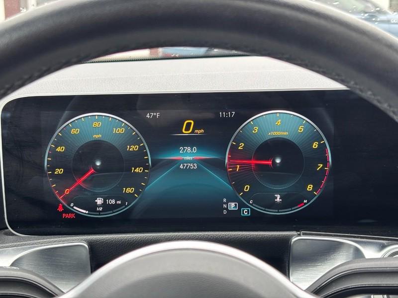 used 2021 Mercedes-Benz GLB 250 car, priced at $27,337