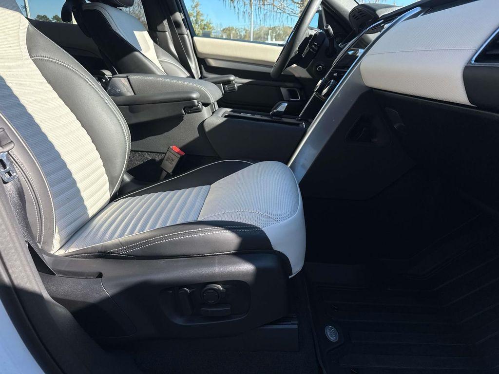 used 2024 Land Rover Discovery car, priced at $50,885