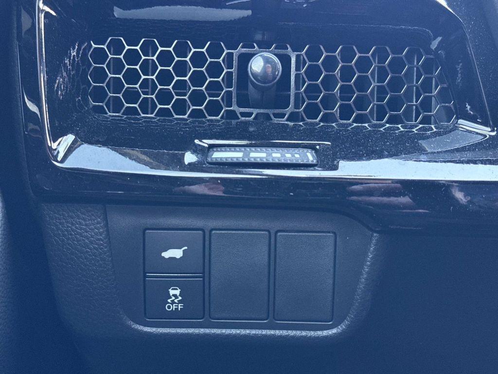 used 2025 Honda CR-V Hybrid car, priced at $35,940