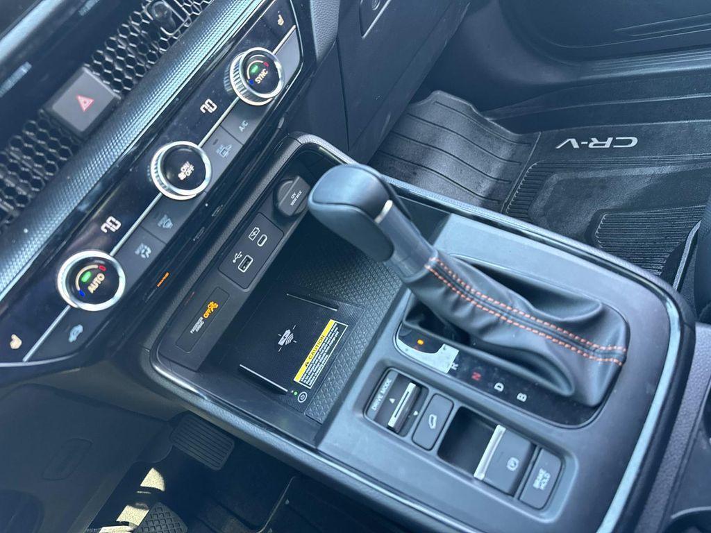 used 2025 Honda CR-V Hybrid car, priced at $35,940