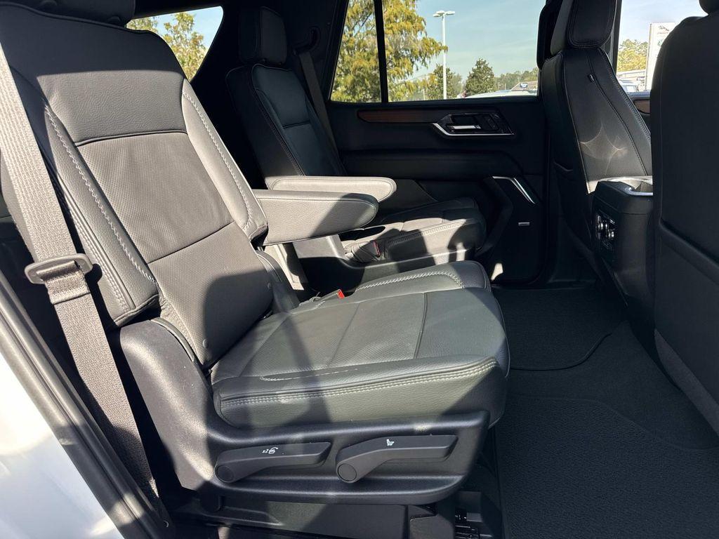 used 2025 GMC Yukon car, priced at $74,422