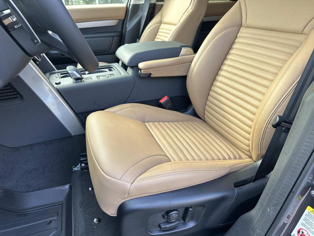 new 2026 Land Rover Discovery car, priced at $88,635