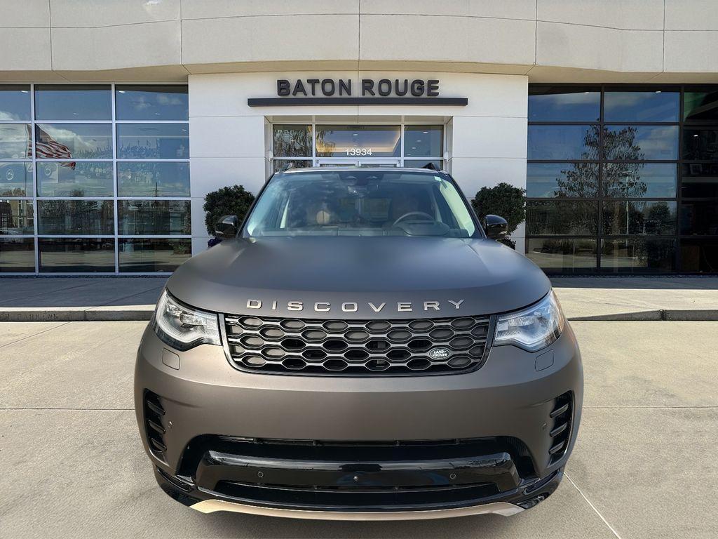 new 2026 Land Rover Discovery car, priced at $88,635