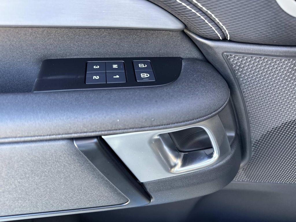 new 2026 Land Rover Discovery car, priced at $76,830