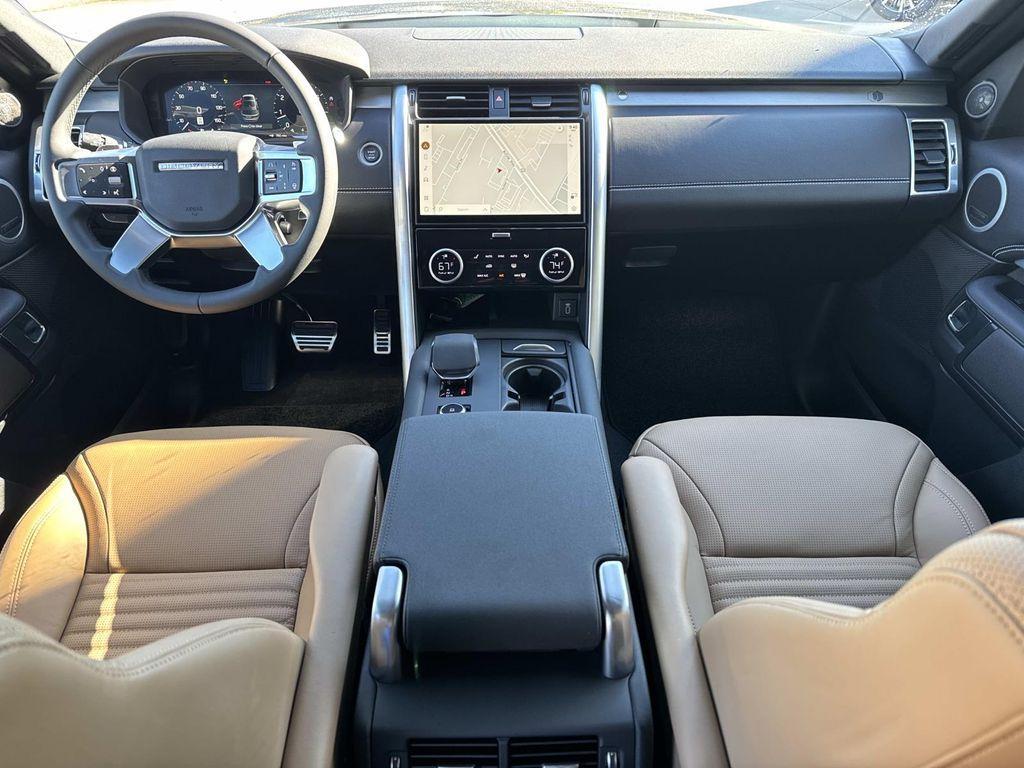 new 2026 Land Rover Discovery car, priced at $76,830
