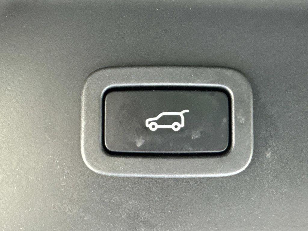 used 2022 Land Rover Range Rover car, priced at $53,646