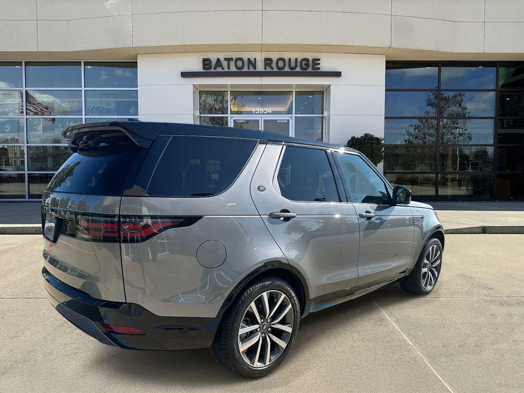 new 2025 Land Rover Discovery car, priced at $75,078
