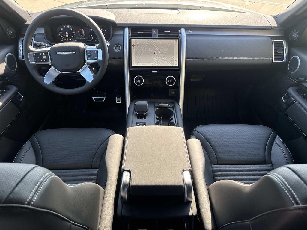 new 2025 Land Rover Discovery car, priced at $75,078