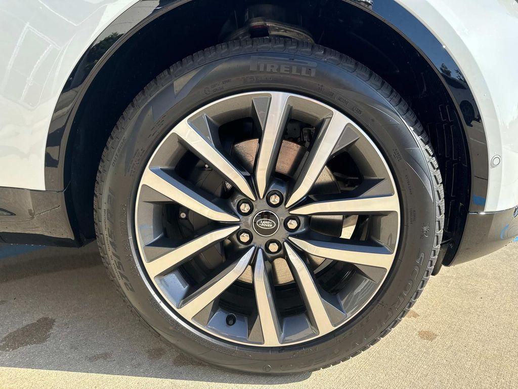 new 2025 Land Rover Discovery car, priced at $73,903