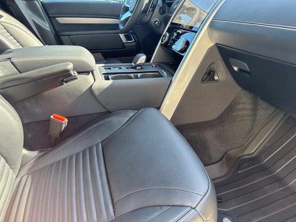 new 2025 Land Rover Discovery car, priced at $73,903