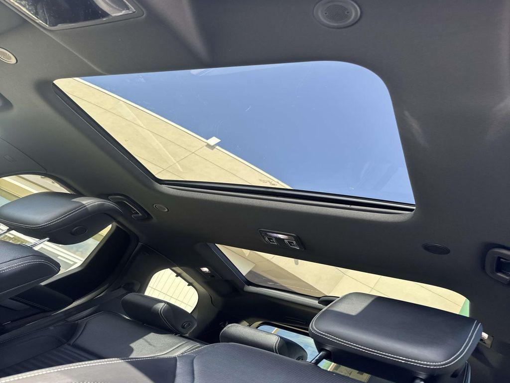 new 2025 Land Rover Discovery car, priced at $73,903