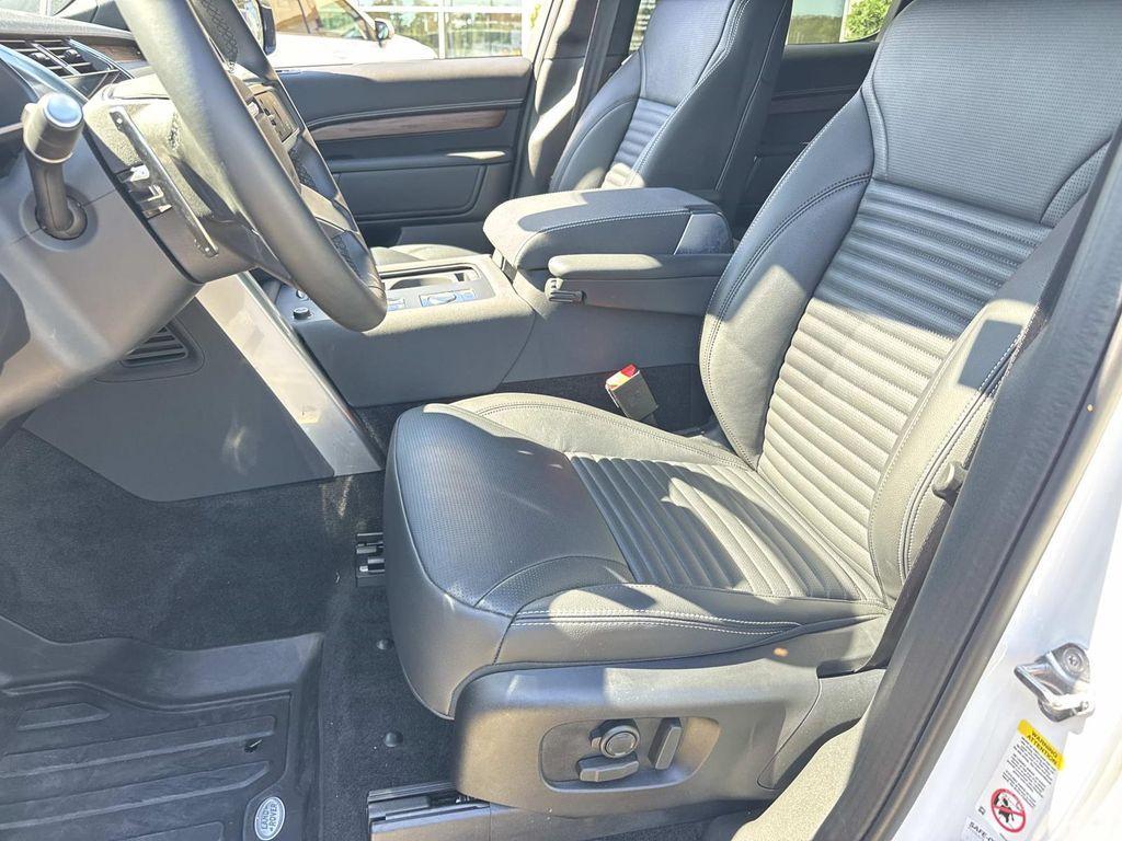 used 2025 Land Rover Discovery car, priced at $62,592