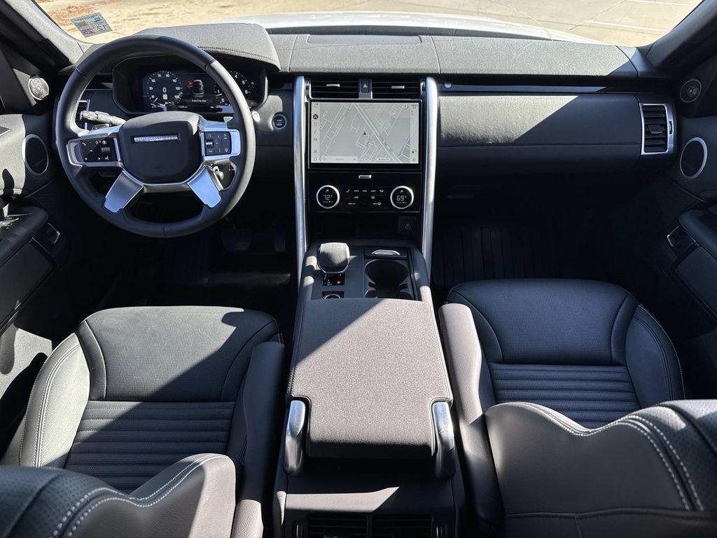 used 2025 Land Rover Discovery car, priced at $51,998
