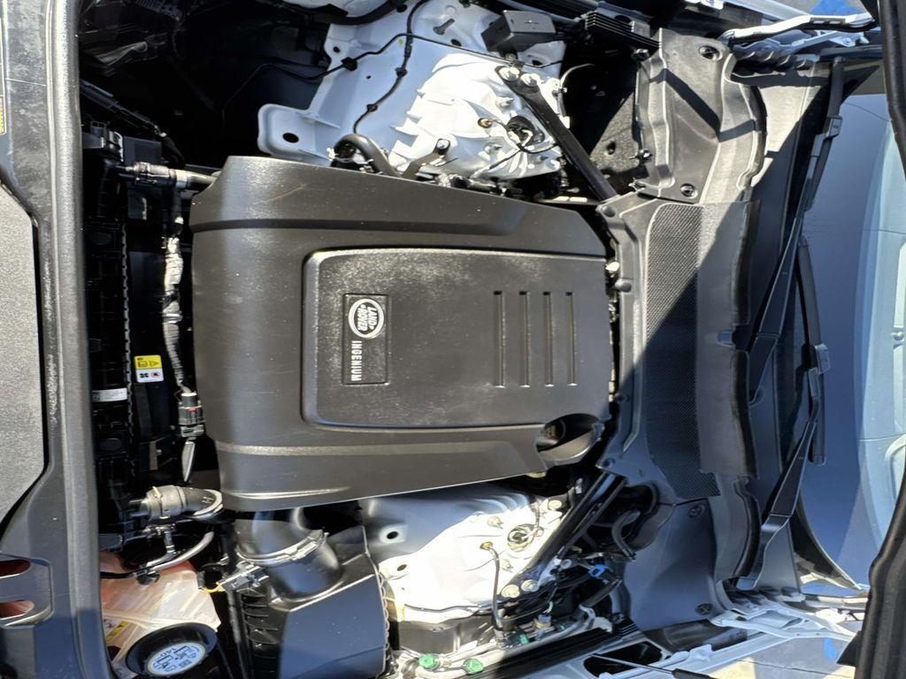 used 2025 Land Rover Discovery car, priced at $51,998