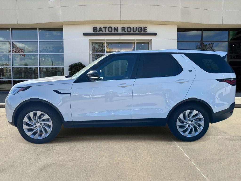 used 2025 Land Rover Discovery car, priced at $51,998