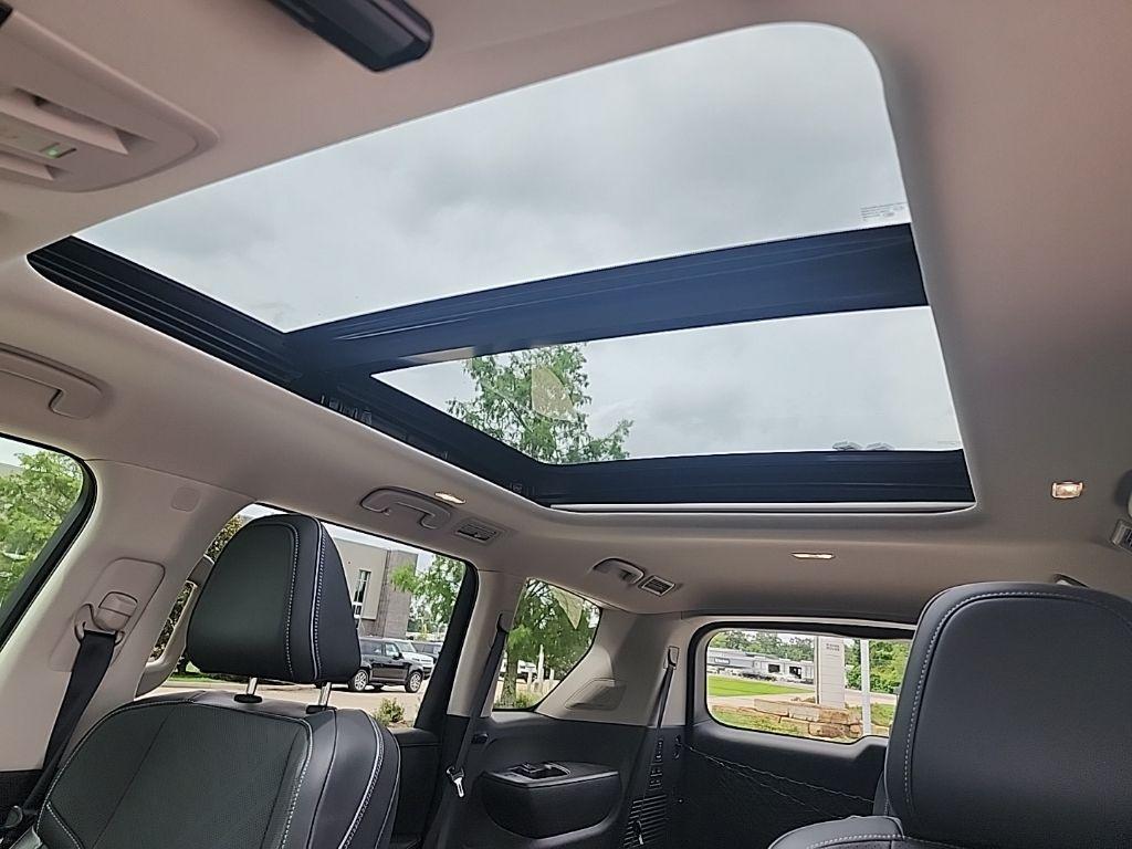 used 2025 INFINITI QX80 car, priced at $72,489