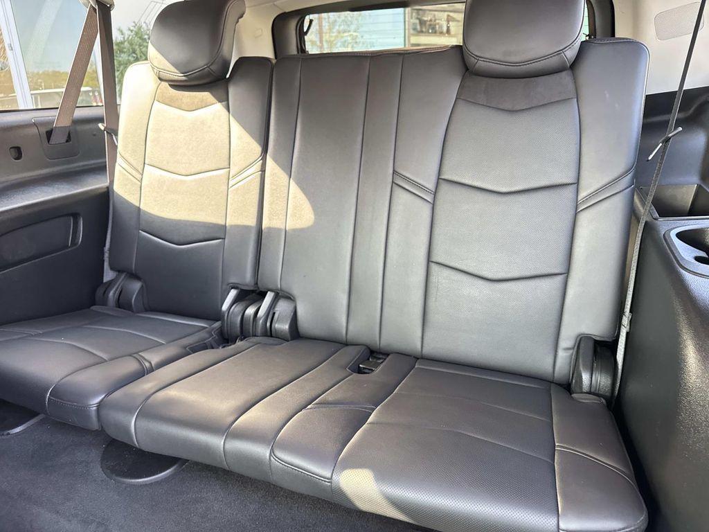 used 2020 Cadillac Escalade ESV car, priced at $32,867