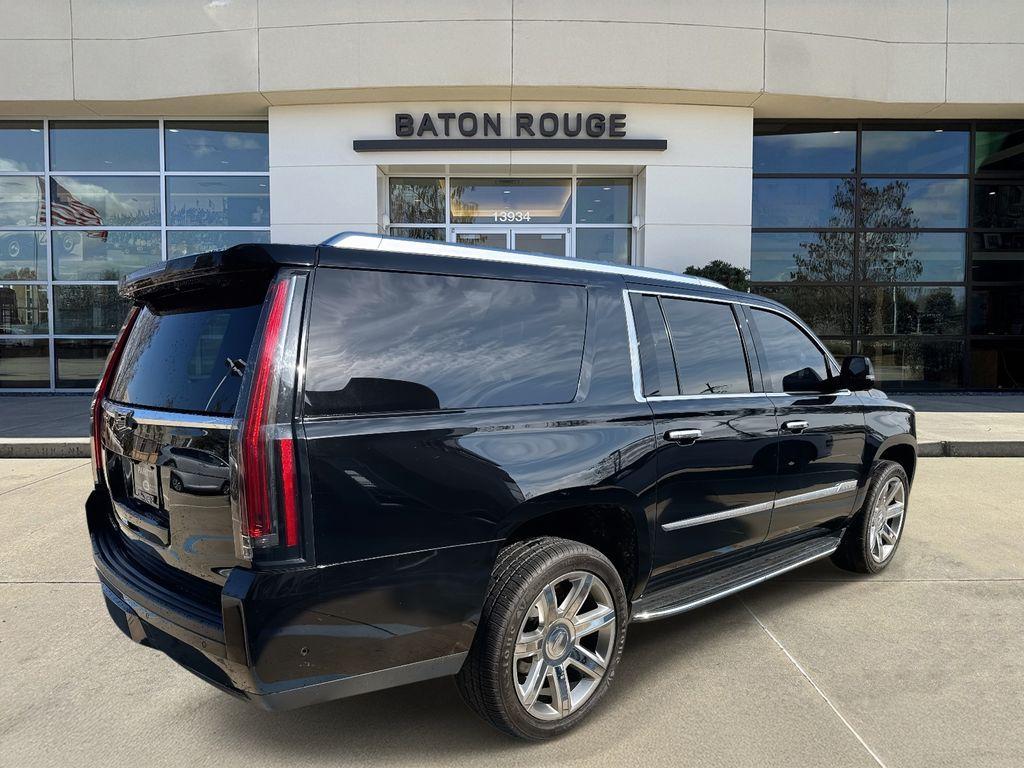 used 2020 Cadillac Escalade ESV car, priced at $32,867