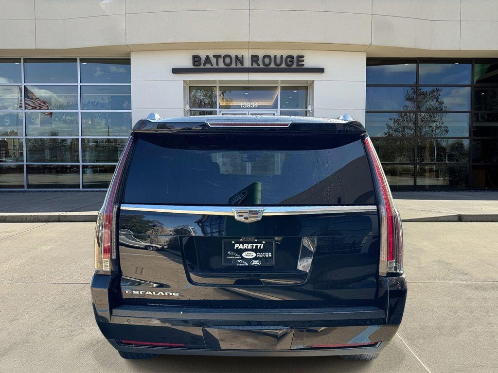 used 2020 Cadillac Escalade ESV car, priced at $32,867