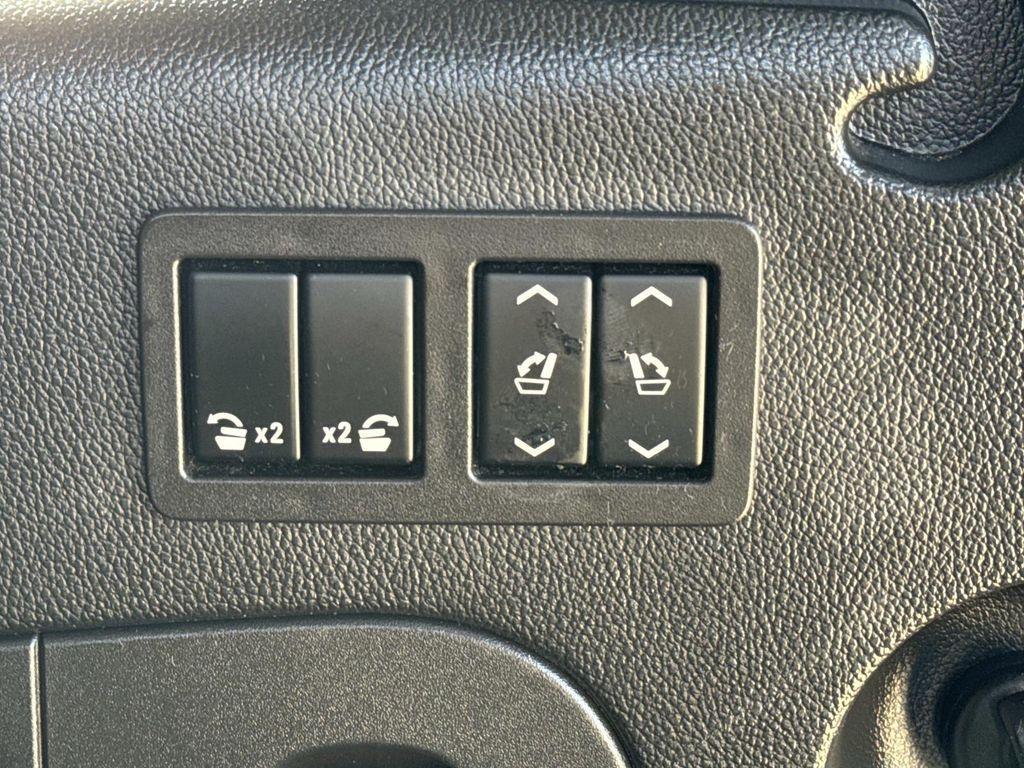 used 2020 Cadillac Escalade ESV car, priced at $32,867