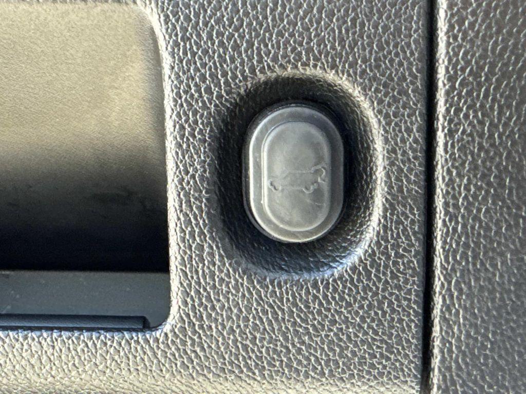 used 2020 Cadillac Escalade ESV car, priced at $32,867