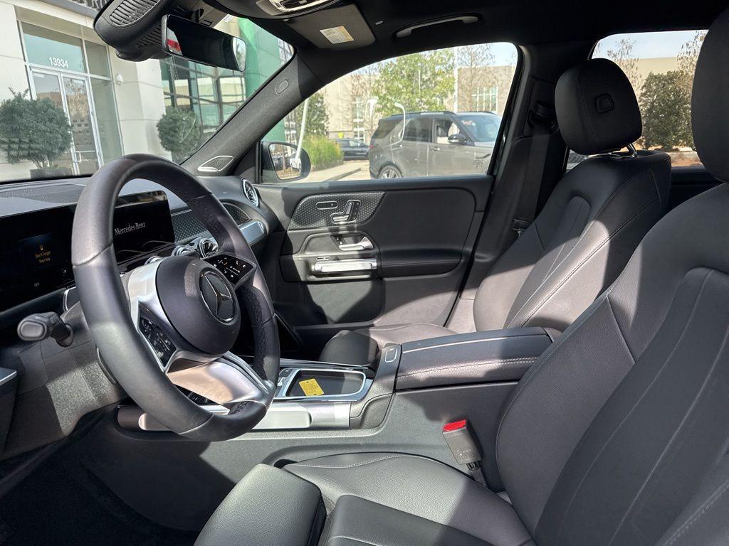 used 2024 Mercedes-Benz GLB 250 car, priced at $38,881