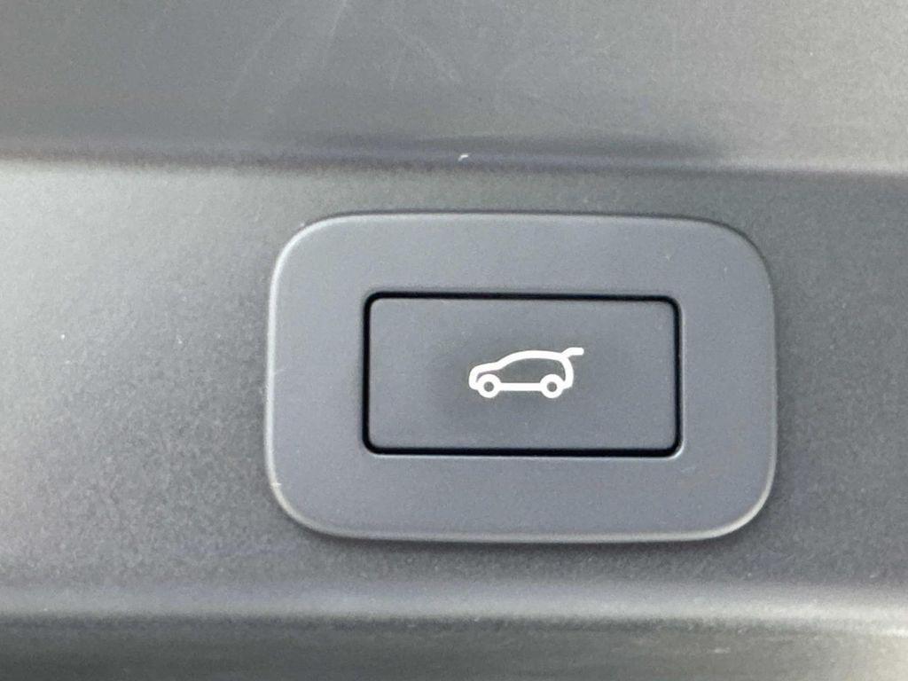 used 2025 Land Rover Range Rover Sport car, priced at $86,556