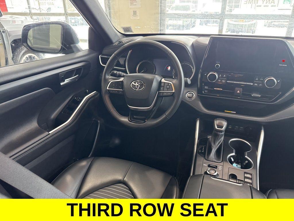 used 2023 Toyota Highlander car, priced at $42,495