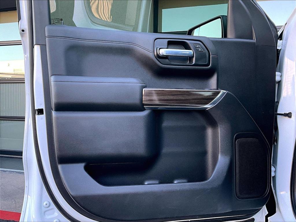 used 2021 Chevrolet Silverado 1500 car, priced at $40,001