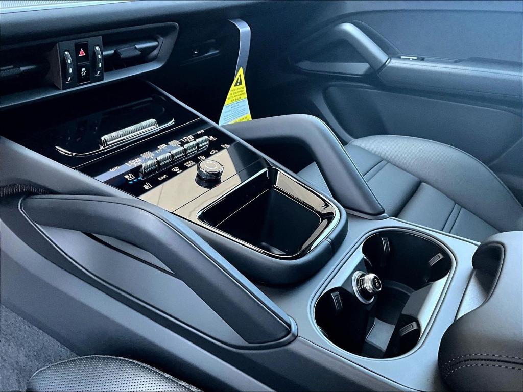 new 2025 Porsche Cayenne car, priced at $105,305