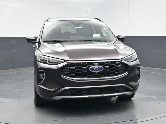 used 2023 Ford Escape car, priced at $29,106