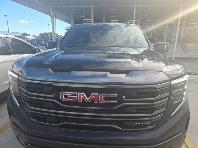 used 2022 GMC Sierra 1500 car, priced at $43,324