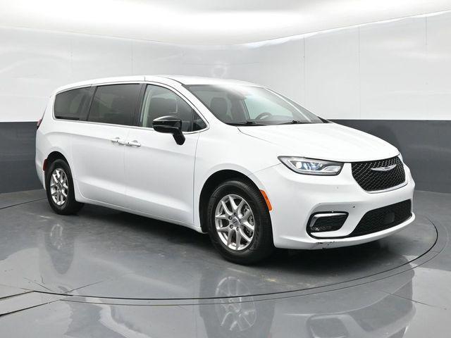 used 2024 Chrysler Pacifica car, priced at $28,779