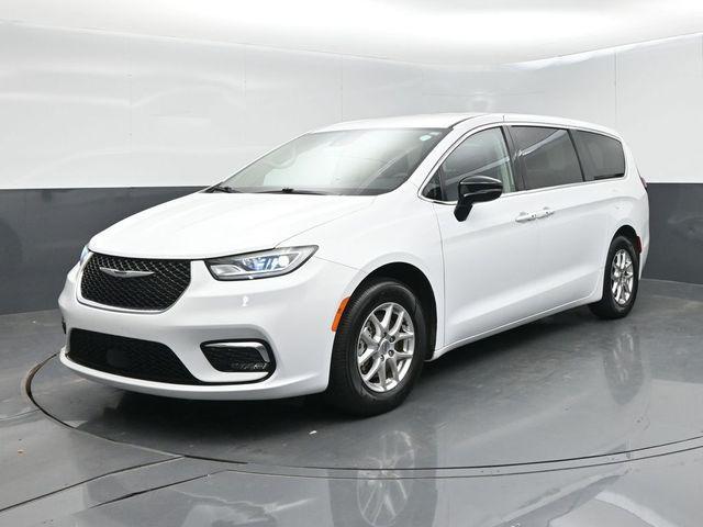 used 2024 Chrysler Pacifica car, priced at $28,779