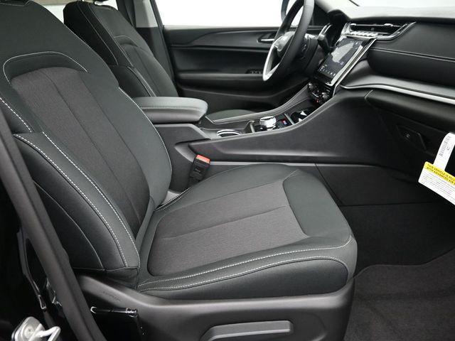 used 2024 Jeep Grand Cherokee car, priced at $32,906