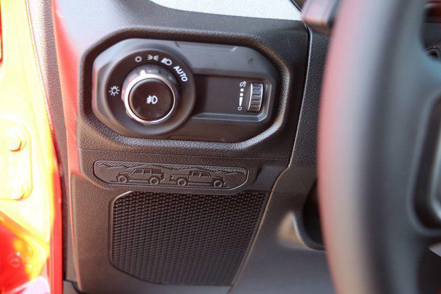 new 2025 Jeep Wrangler car, priced at $44,078