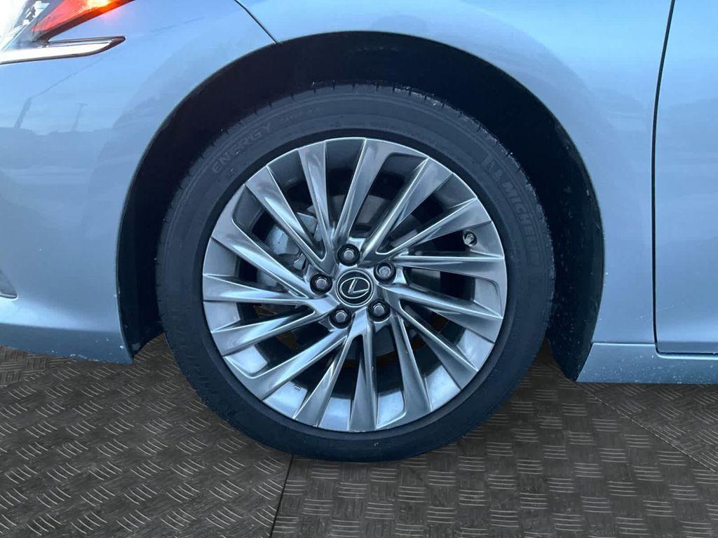 used 2023 Lexus ES 300h car, priced at $36,909