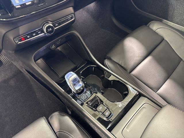 new 2026 Volvo XC40 car, priced at $49,685