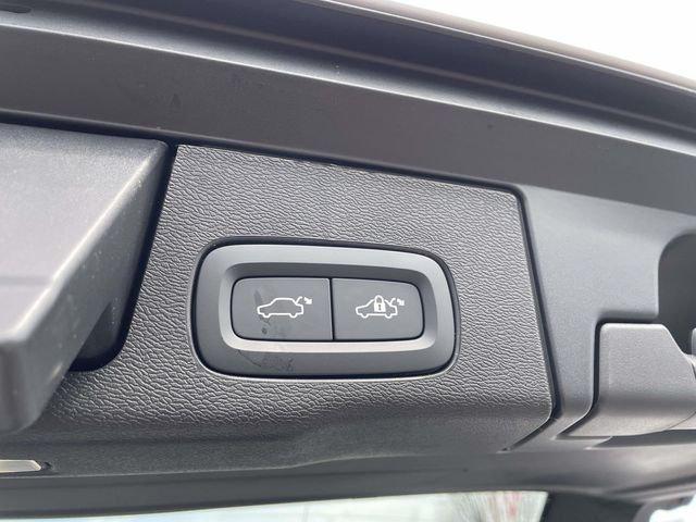 new 2026 Volvo XC60 car, priced at $58,070