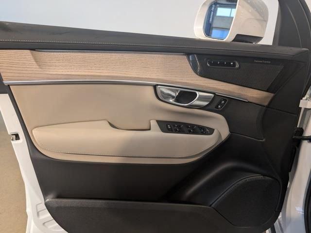 new 2026 Volvo XC90 car, priced at $71,825